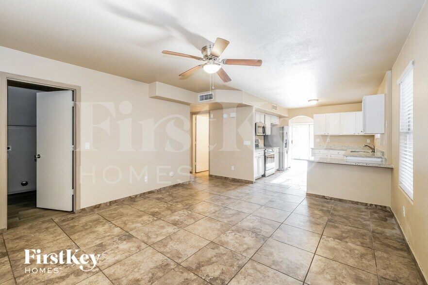 Building Photo - 7351 W Eva St