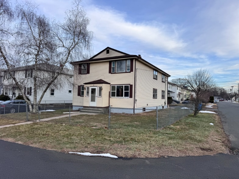 Building Photo - 1 Selander St