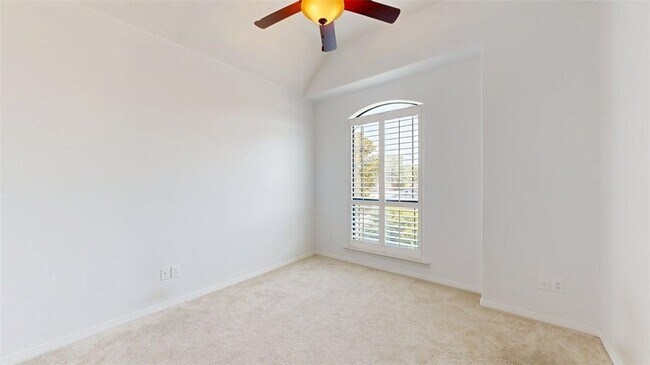 Building Photo - 3900 Latinne Ln
