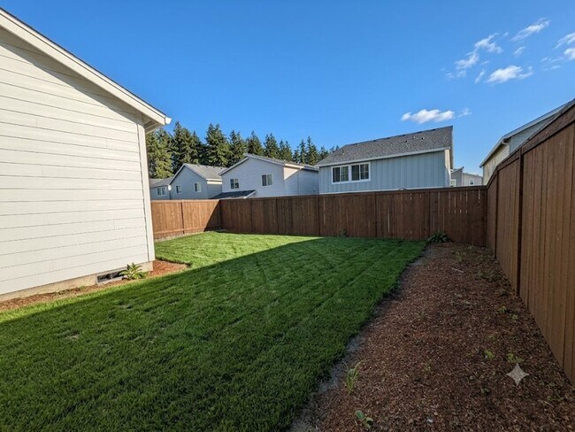 Building Photo - 8912 SW Choke Cherry