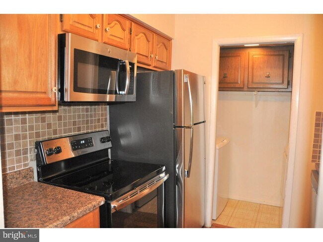 Kitchen - 22 Fitzwatertown Rd