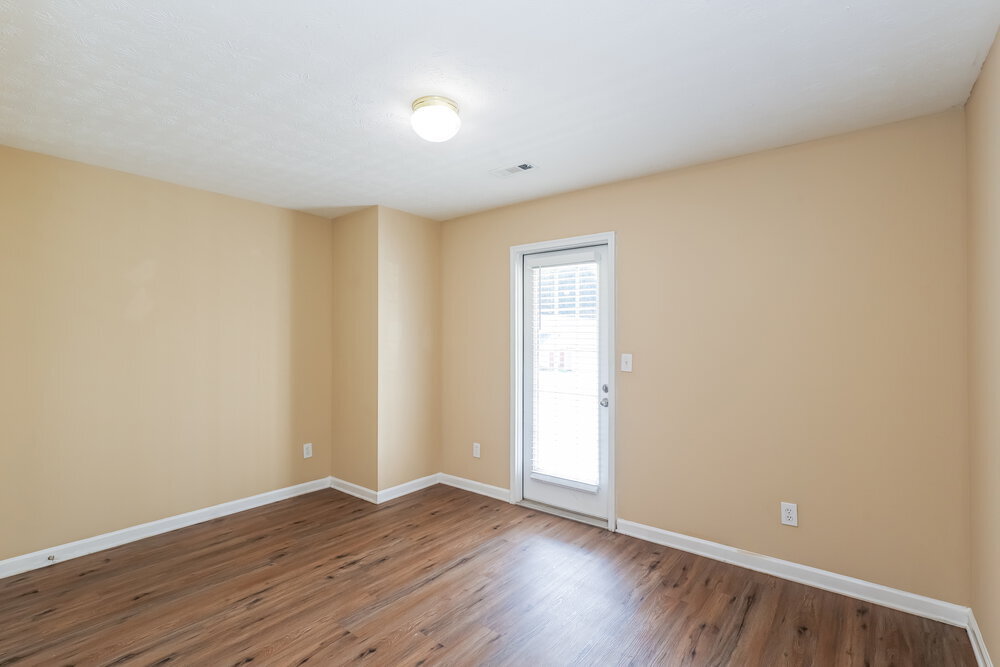 Building Photo - 10 Carey Ct