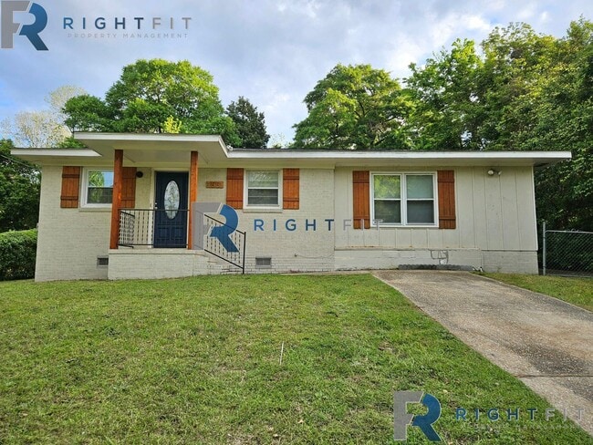 Building Photo - 4 Bed 2 Bath Home in Columbus