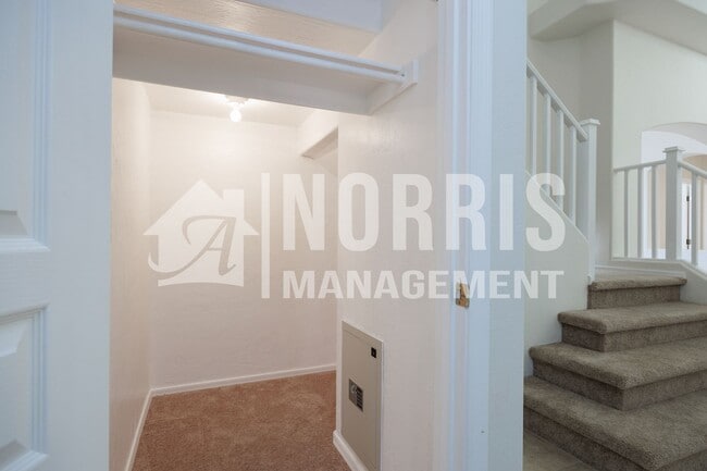 Building Photo - Beautiful Two Story Home Available Now!