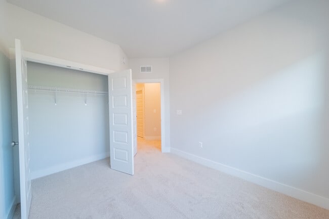 Building Photo - 9987 Magnolia Ridge Dr