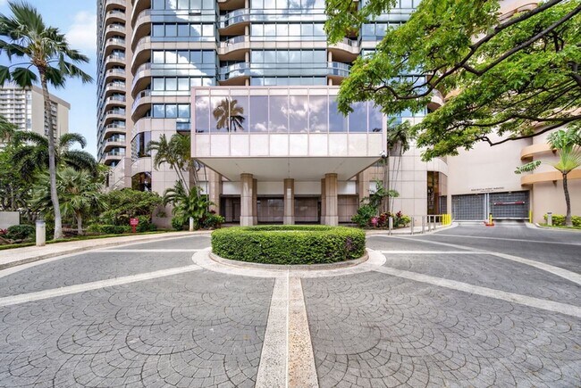 Building Photo - 1888 Kalakaua Avenue