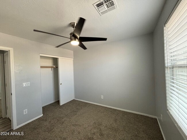 Building Photo - 9205 W Cordes Rd