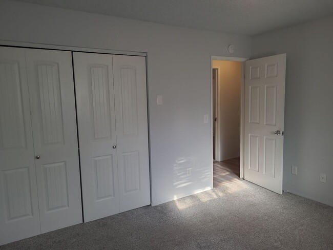 Building Photo - 1/2 OFF OCTOBER RENT - House with Garage &...