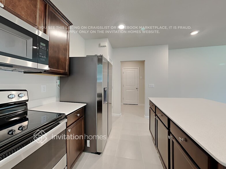 Building Photo - 3831 Spruce Creek Dr