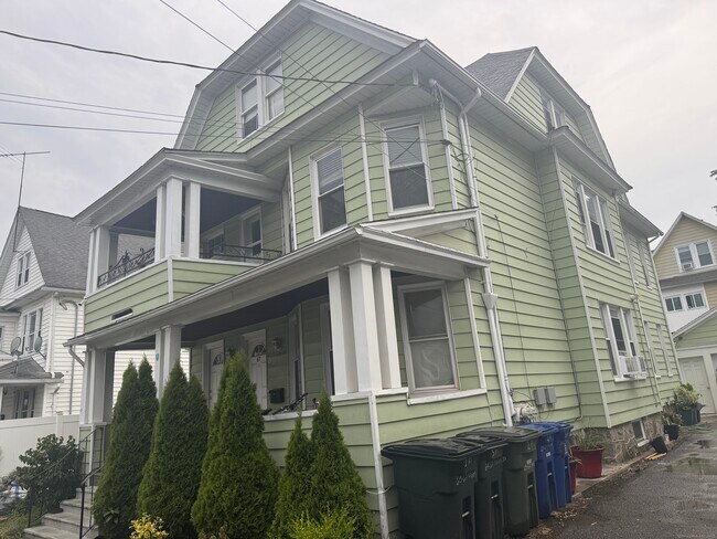 Building Photo - 65-67-67 Palm St