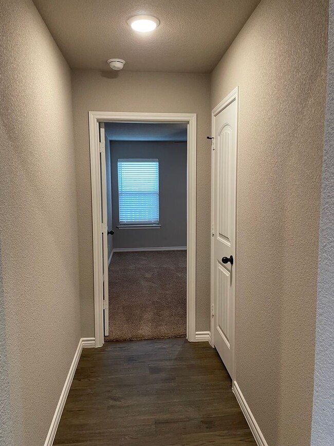 Building Photo - Available Now | Beautiful Single-Story 4 Bed, 2.5 Bath | Covered Patio | Close to Fort Cavazos | ...