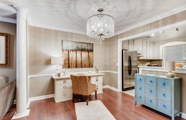 Building Photo - 3188 Hillsboro Pike