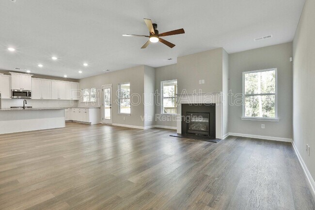 Building Photo - 10 Singletree