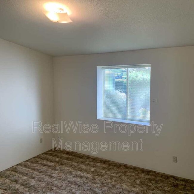 Building Photo - 1467 Cameo Ct