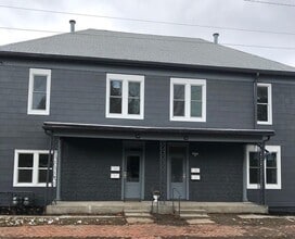 Building Photo - One Bedroom One Bath Apartment