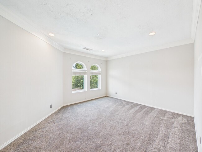 Building Photo - 6206 Canyon Run Ct