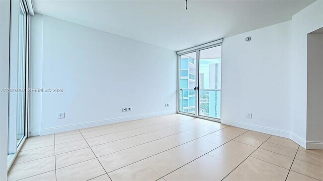 Building Photo - 19400 Turnberry Way
