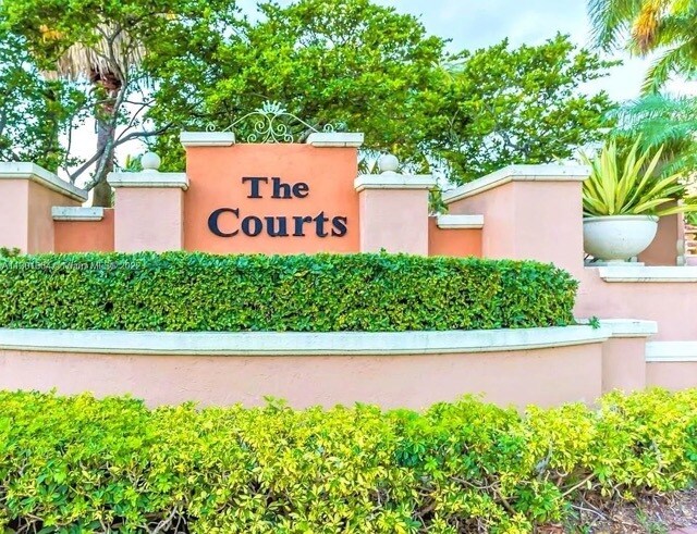 Entrance Marquis - 6360 NW 114th Ave