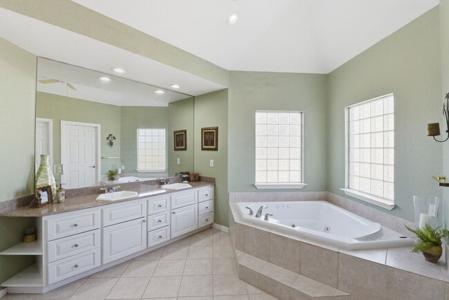 Building Photo - 71 Harbor Ln