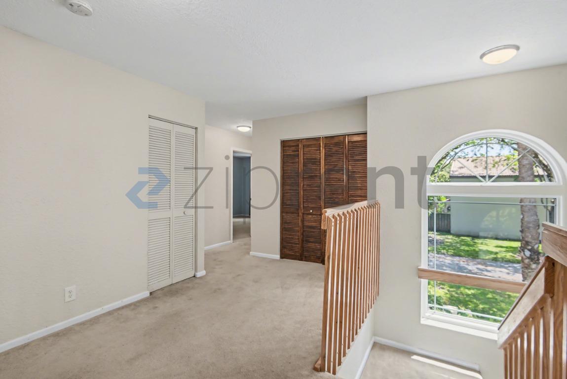Building Photo - 10271 NW 10th Ct