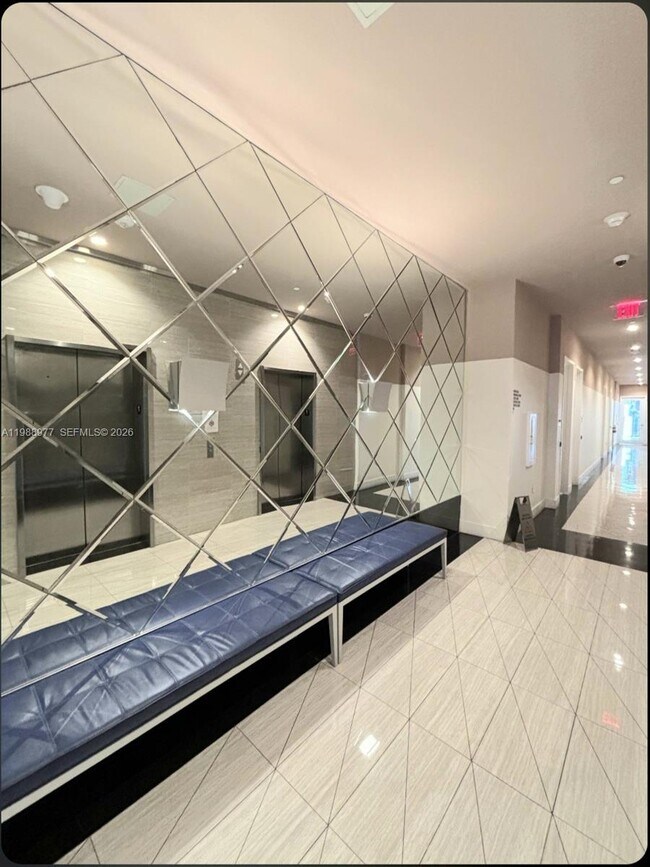 Building Photo - 2000 Metropica Wy