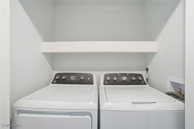 Building Photo - 3009 Palmetto Oak Dr