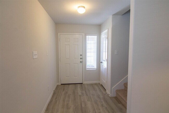 Building Photo - 15106 Lucky Star Dr