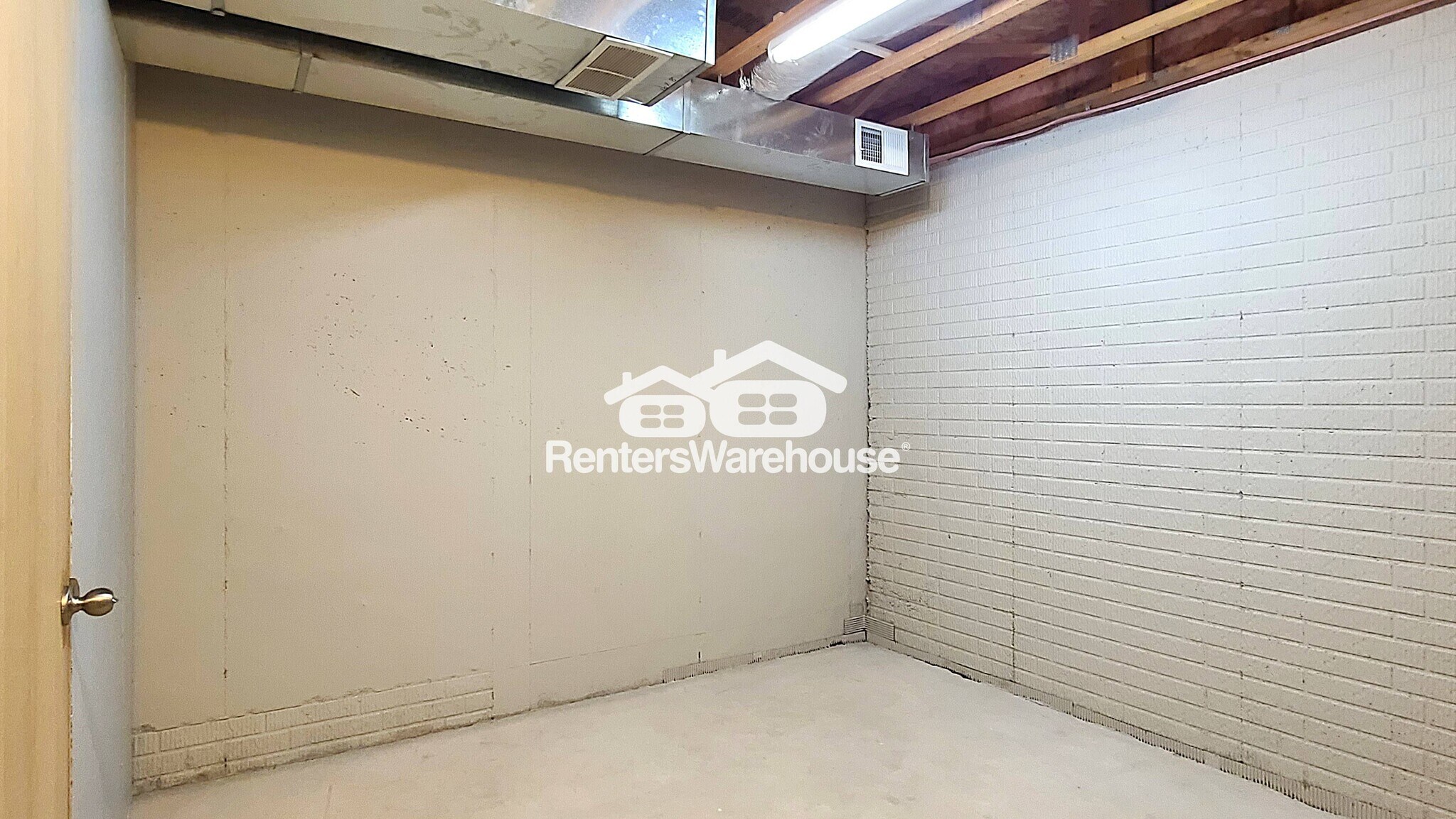 Building Photo - 725 Evergreen Cir