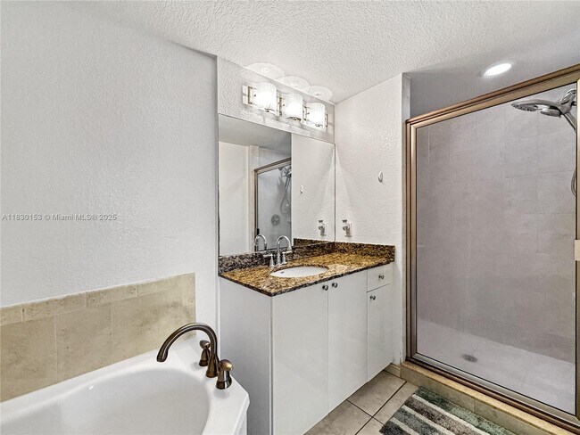 Building Photo - 1830 Radius Dr