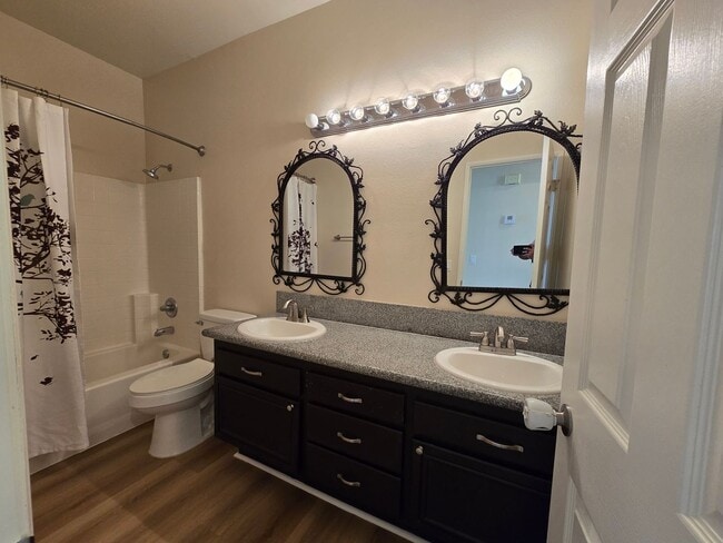 Building Photo - 42534 Coronet Ct