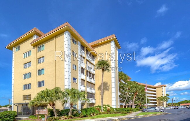 Building Photo - 8950 Park Blvd