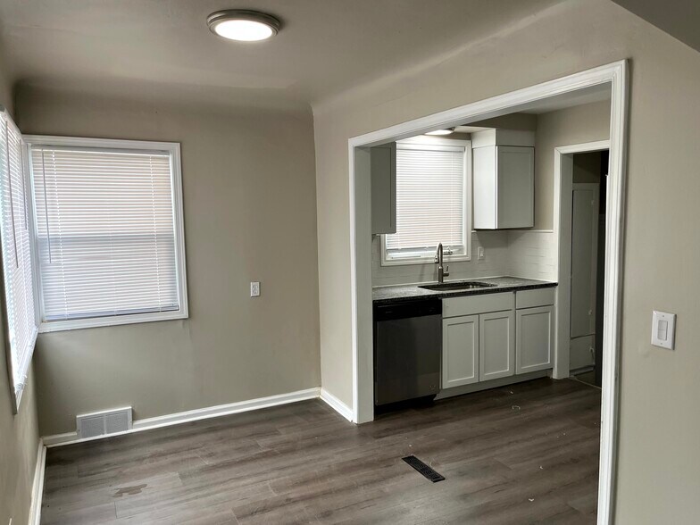 Building Photo - 18903 Freeland St