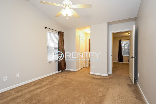 Building Photo - 5191 Liberty Hall Cir