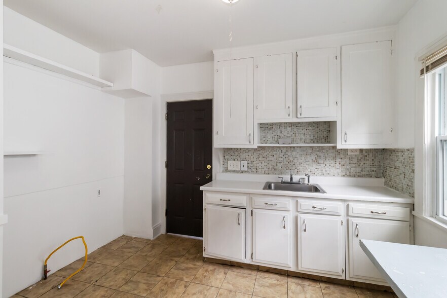 Building Photo - 2704 Natchez Ave