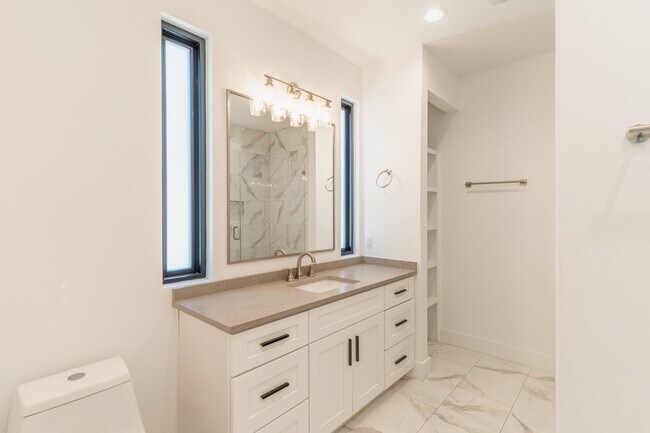 Building Photo - 3705 Wilson St