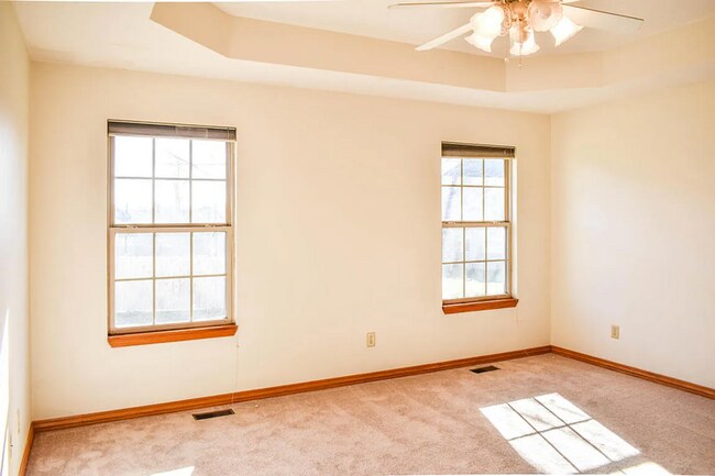 Building Photo - 505 Falcon Heights