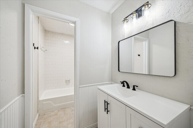 Building Photo - 24223 Spring Towne Dr