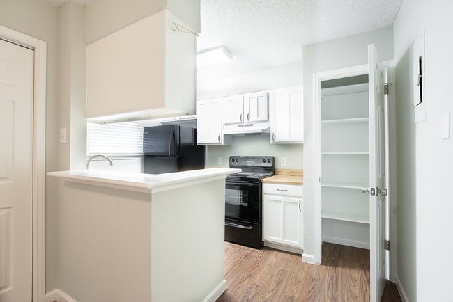 Building Photo - Callaghan Heights Apartments