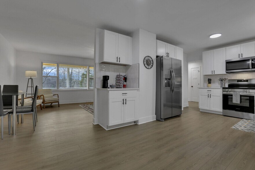 Building Photo - 4260 Sitterley Rd NW