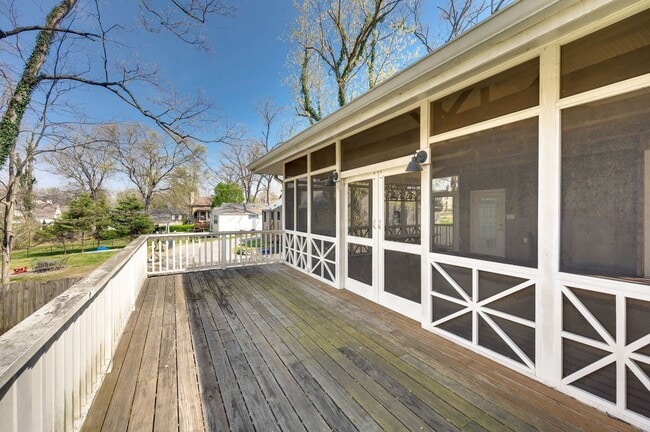 Building Photo - Beautiful 4BD/3.5BA home in the heart of Green Hills.