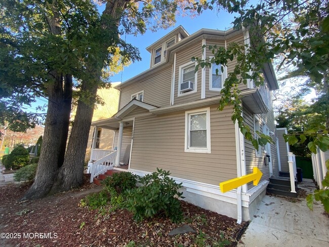 Primary Photo - 1204 Emory St