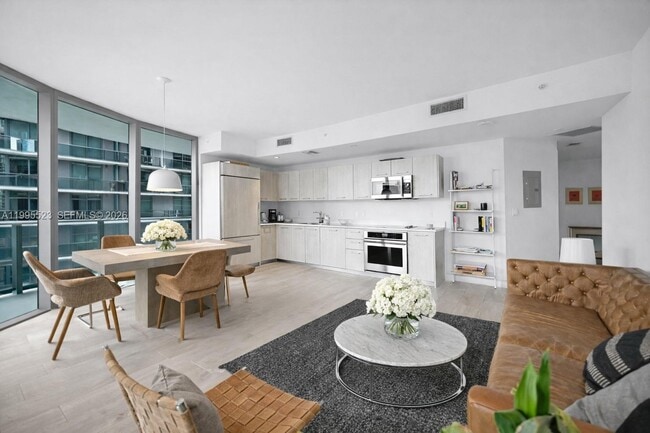 Building Photo - 45 SW 9th St