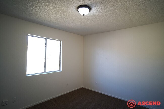 Building Photo - 804 Karma Ct