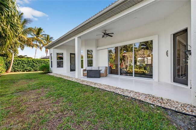 Building Photo - 24920 Divot Dr