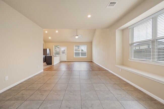 Building Photo - 3530 Vivaldi Dr