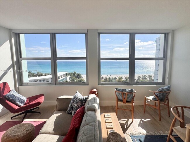 Primary Photo - 2899 Collins Ave