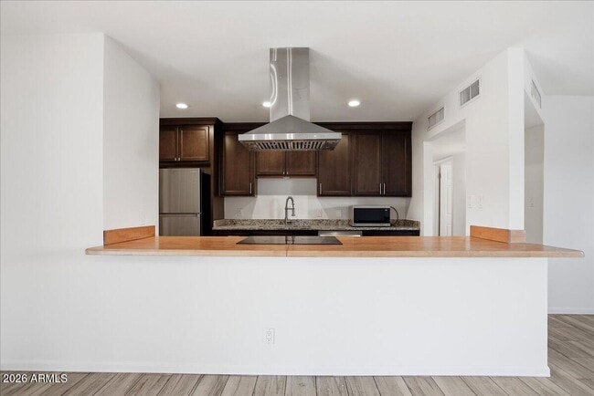 Building Photo - 1935 E El Parque Dr