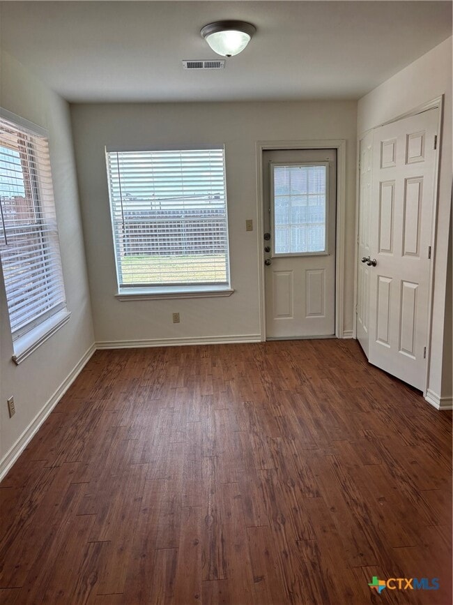 Building Photo - 112 Gemini Ct