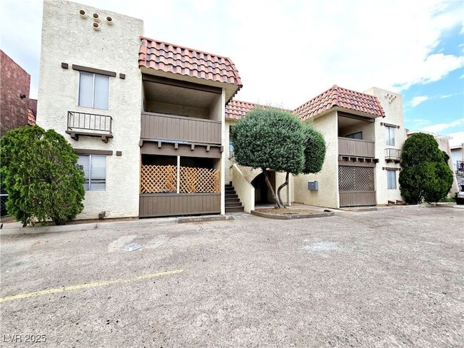 Building Photo - 5357 Del Gado Dr