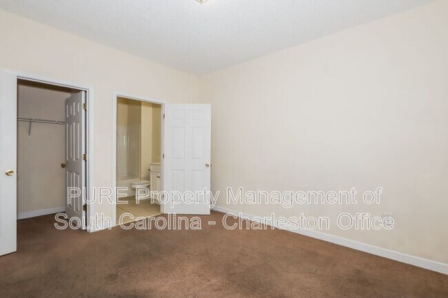Building Photo - 302 Kiskadee Loop